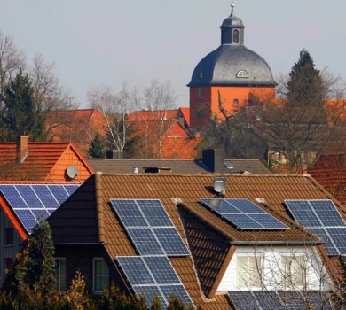 lithium battery storage - roof solar energy